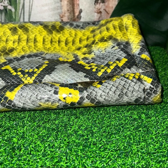 Snake Print Jacket - Picture 16 of 16